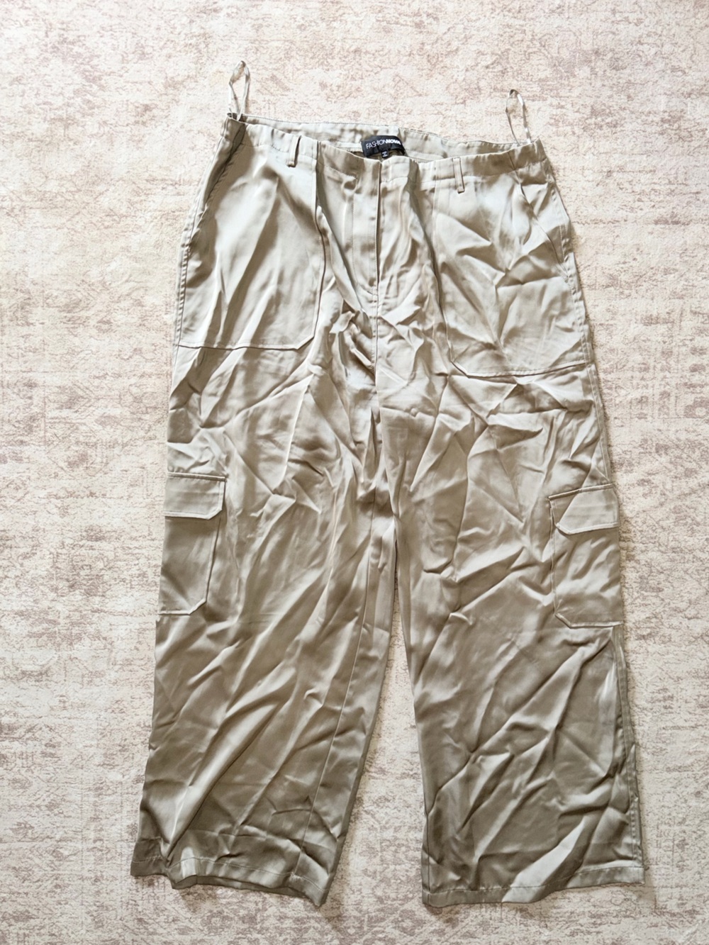 Fashion Nova Women's Wide-Leg Cargo Trousers in Light Tan